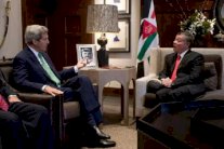 كيري يلتقي في مصر الرئيس عباس والعاهل الاردني