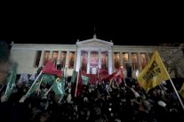 فوضويون يحتلون مقر حزب سيريزا اليوناني لمدة تسع ساعات