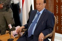 الرئيس اليمني يجتمع بوزير دفاعه الذي انشق عن الحوثيين