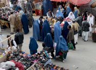 افغانية متهمة باحراق مصحف تتعرض للضرب حتى الموت