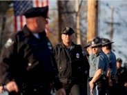 طرد 3 شرطيين واستقالة آخر إثر سلوك عنصري في فلوريدا