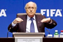 بلاتر: كأس العالم في روسيا ستُنهي أزمة القرم!