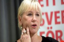 صراعات أحزاب السويد السياسية تعقد العلاقة مع السعودية