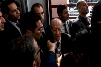 السبسي: الإرهابيون أقليات وحشية سنقاومها