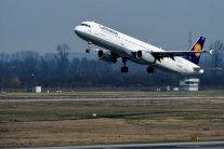 مساعد الطيار اراد على الارجح تدمير الطائرة الألمانية 