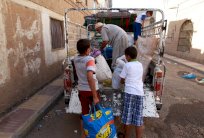 عدن بدأت تشكو شح المياه والكهرباء