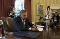 اوباما يرفع تجميد تسليم طائرات اف-16 لمصر 