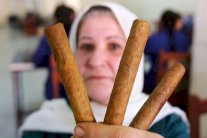 سيجار... من صنع الرفيق بشار