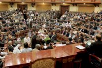 حاملو الجنسية الإسرائيلية يهددون البرلمان المصري!