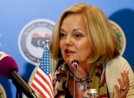 السفيرة الاميركية لدى ليبيا توقف حسابها على تويتر