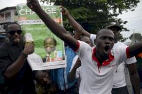 بخاري يفوز في الانتخابات الرئاسية في نيجيريا