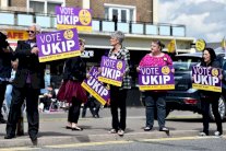 تحولات كبرى بالمشهد السياسي البريطاني قبل الانتخابات