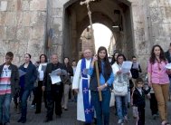 الكنائس الغربية تحيي الجمعة العظيمة في القدس القديمة