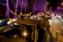 الإيرانيون يحتفلون في الشارع بالاتفاق النووي