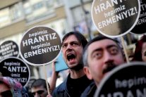 أتراك أميركا يناهضون حملات