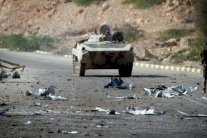 القاعدة تقتل عشرات الجنود في مدينة المكلا اليمنية