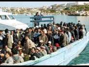 سفينة إيسلندية تنقذ 300 مهاجر غير شرعي قبالة ليبيا