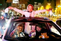 إيران ترقص فرحًا