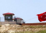 اطفال بين بريطانيين اوقفتهم تركيا على حدود سوريا