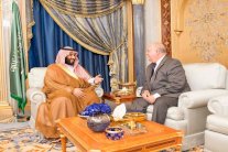 وزير الدفاع السعودي يلتقي سفيري واشنطن وموسكو