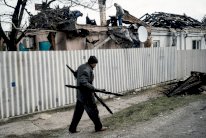 منظمة العفو تتهم الانفصاليين في اوكرانيا بقتل اسرى