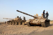 عاصفة الحزم تقصف مواقع الحوثيين في تعز وعدن