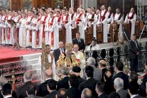 الأقباط يحتفلون بعيد القيامة وسط اجراءات أمنية مشددة