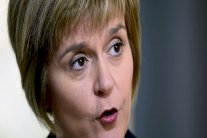 نيكولا ستورجيون بيضة قبّان الانتخابات البريطانية