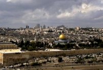 اتهام إسرائيل بالسماح بالاستيلاء على أملاك فلسطينيين