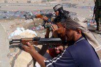 القوات الموالية لهادي تحقق مكاسب ميدانية في عدن