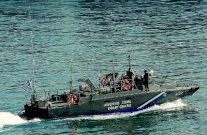 ثلاثة قتلى في غرق سفينة للمهاجرين في بحر ايجه