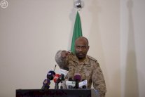 عسيري: استمرار عودة القادة العسكريين إلى الشرعية