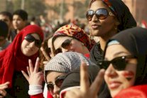 صحافي مصري يدعو إلى مظاهرة ضد الحجاب