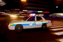 التحقيق بمقتل شاب أميركي في مركز للشرطة في بالتيمور