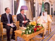 العاهل السعودي يستقبل وزير شؤون خارجية ليتوانيا