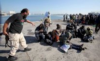خمسة إلى سبعة آلاف مهاجر غير شرعي موقوفون في ليبيا