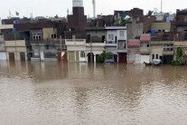  44 قتيلا على الاقل نتيجة امطار غزيرة في باكستان