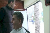 أول صالون حلاقة متنقل في لبنان