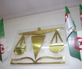 النائب العام يطلب السجن 20 عاما في قضية فساد بالجزائر