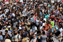 متظاهرو بالتيمور ينعون السلام في