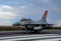 مصر تمدد مشاركتها في قوات التحالف في اليمن