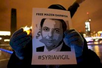 اليونيسكو تمنح جائزة حرية الصحافة لمازن درويش