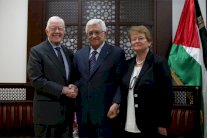 كارتر يدعو الى تطبيق اتفاق المصالحة الفلسطينية