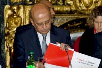 أبرز القيادات اليمنية التي انقلبت على صالح 