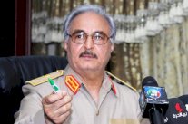 حفتر: سنهزم 