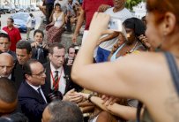 فيديل كاسترو يستقبل الرئيس الفرنسي