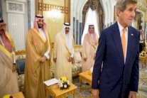 الطريق إلى كامب ديفيد وأولويات متناقضة