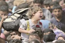 السيستاني رافضًا سوء معاملتهم: الله...الله بالنازحين!