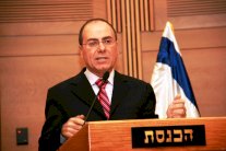 نتانياهو يكلف نائبه سيلفان شالوم بملف المفاوضات