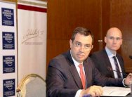 مشاركة عربية وعالمية في (دافوس) البحر الميت